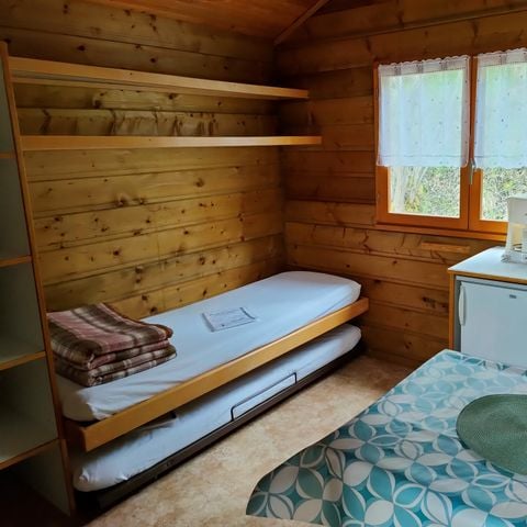 CHALET 4 personnes - CABANE (Sans sanitaires)