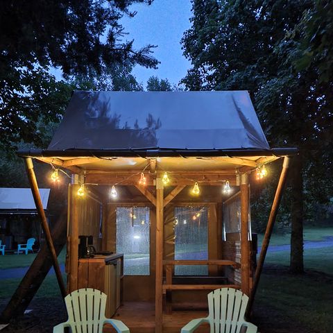 UNIEKE ACCOMMODATIE 4 personen - BIVOUAC (zonder sanitair) + tent op de grond