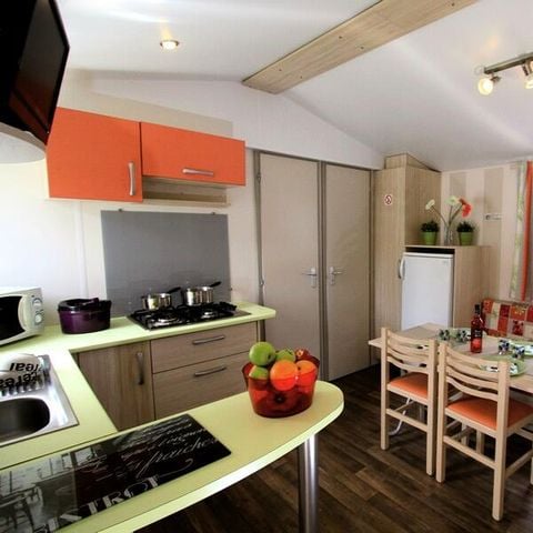 Stacaravan 6 personen - 3 kamers - Voor - TV