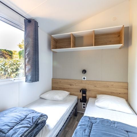 Stacaravan 6 personen - MH Modulo DUO BOIS 2 slaapkamers 29 m² met overdekt houten terras en solarium houten terras