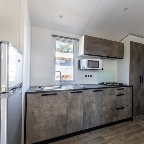 Mobilheim 4 personen - MALAGA BOIS 27m² - 2 Schlafzimmer - 4 pers, halbüberdachte Holzterrasse