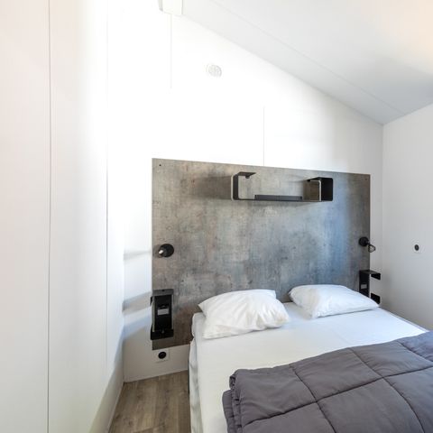 CASA MOBILE 4 persone - MALAGA BOIS 27m² - 2 camere da letto - 4 posti letto, terrazza semi-coperta in legno