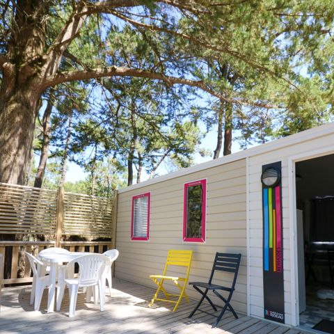 Stacaravan 6 personen - BERMUDES 31.50m² - 3 kamers - 6 slaapplaatsen, met houten terras