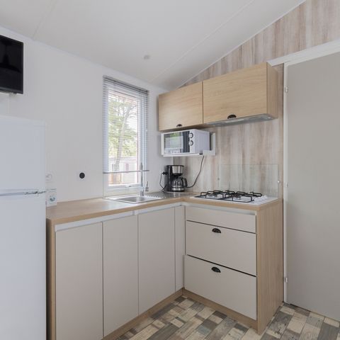 Mobile home 6 persons - BERMUDES 31.50m² - 3 bedrooms - sleeps 6, with wooden terrace