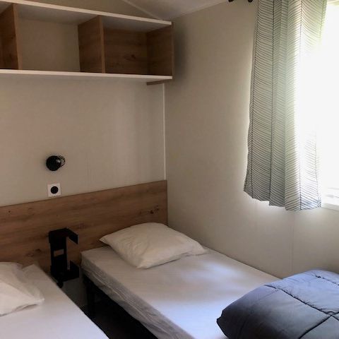 Mobile home 4 persons - BAHIA 2023 - 29m² 2 bedrooms with covered wooden terrace - DISHWASHER included