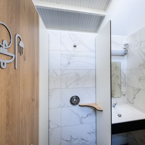 EMPLACEMENT - EMPLACEMENT 6 PERS