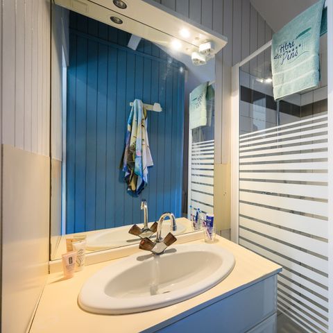 Chalet 4 personnes - D/ CHALET CONFORT 1 chambre - 25m2 - terrasse parasol 4 pers