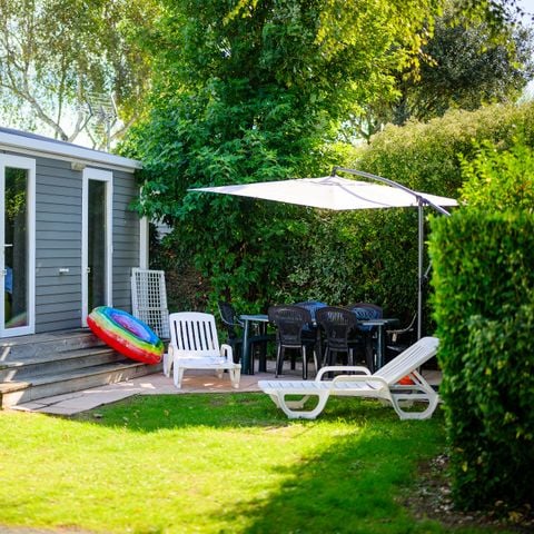 Mobilhome 4 personnes - D/ COTTAGE CONFORT 2 chambres - 30m2 - terrasse parasol 4 pers