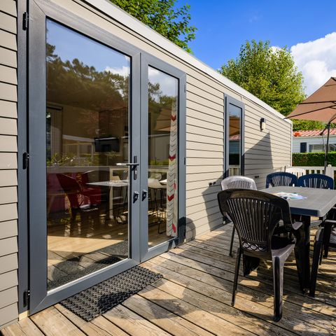 Mobilheim 6 Personen - D/ COTTAGE CONFORT 3 Schlafz. 6 Pers. - 35m2 - Terrasse Sonnenschirm