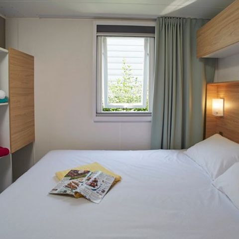 Stacaravan 6 personen - Klassiek | 3 Slaapkamers | 6 Pers | Verhoogd Terras