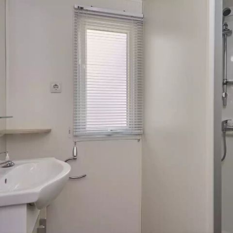 MOBILE HOME 4 people - Mobile-home | Comfort | 2 Bedrooms | 4 Pers | Raised terrace | 1 bathroom | Air conditioning | TV