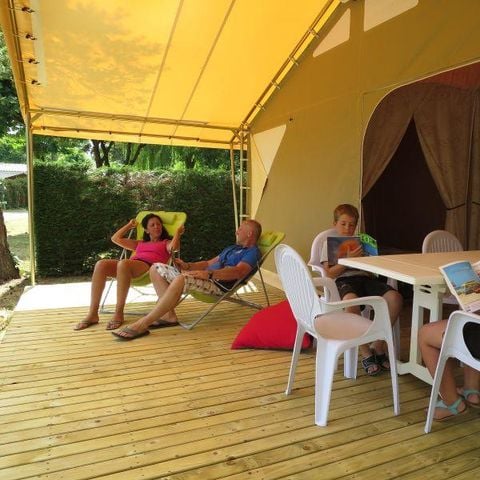 Canvas and wooden tent 5 persons - Le Lodge Canada 2ch. 5 pers.