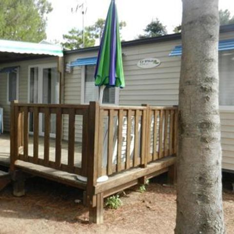 Stacaravan 6 personen - CAMPING ACAPULCO "MH 3 SLAAPKAMER OVERDEKT TERRAS 30/35m²" (in het Frans)