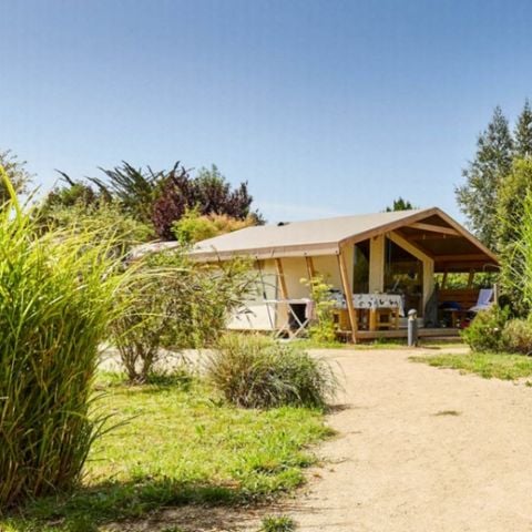 Tente en toile et en bois 4 personnes - QUARTIER PIETON