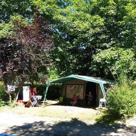 Kampeerplaats - Auto + Camper