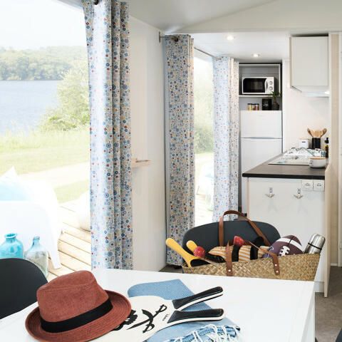 Stacaravan 6 personen - 4 kamers 6 personen + TV