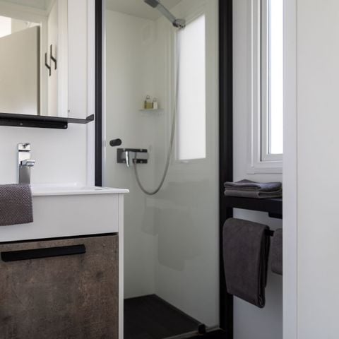 Mobilheim 5 Personen - Grand Confort 27m² / 2 Zimmer - überdachte Terrasse