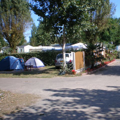 PIAZZOLA - Pacchetto 2 : 1 auto elettrica 6 Ampere