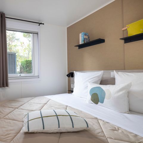 Mobilheim 4 personen - Homeflower Premium 29m² (2Zimmer) + TV + LV + Überdachte Terrasse + Bettwäsche inklusive + Fußgängerzone 4 Pers.