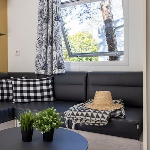 MOBILE HOME 4 people - Homeflower Premium 29m² (2bedroom) + TV + LV + Covered terrace + Linen included + Pedestrian precinct 4 people