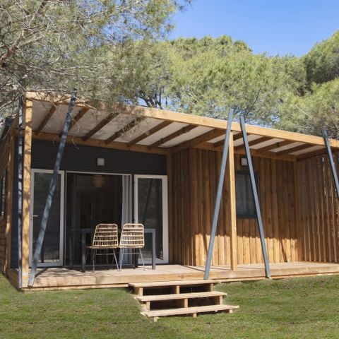 CHALET 4 personnes - Chalet Cannelle 26.5m² 2 chambres + TV + LV + Terr. couverte+ Draps + Quartier piéton + clim 4 pers