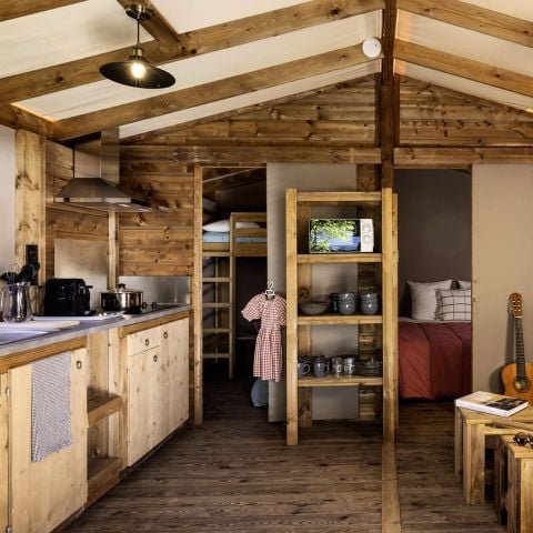 HÉBERGEMENT INSOLITE 5 personnes - Cabane sur Pilotis 3 Pièces 4/5 Personnes