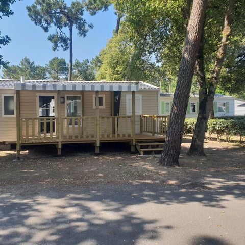 Stacaravan 6 personen - CALIFORNIA TRIO residentieel 3 slaapkamers- TV 1/6 pers