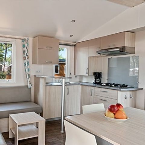 Mobilheim 6 Personen - Classic XL | 2 Schlafz. | 4/6 Pers. | Erhöhte Terrasse