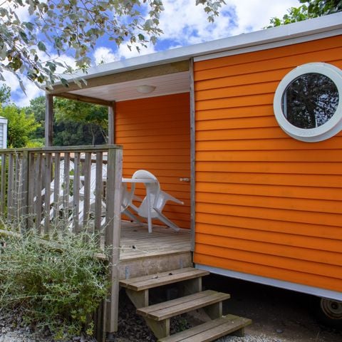 Stacaravan 4 personen - GOYAVE -25 m² - 2 slaapkamers- geïntegreerd terras