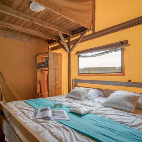Canvas and wooden tent 8 persons - Safari Lodge 8p