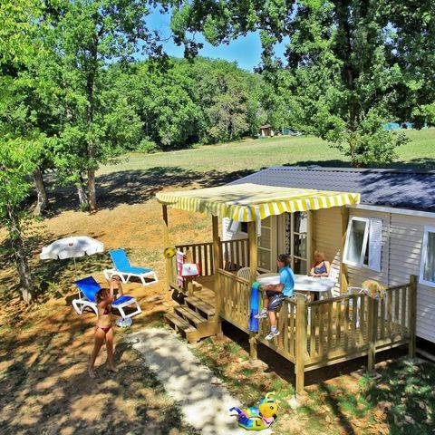 Mobile home 8 persons - Homair mobil homes at camping La Guyonnière Classic XL | 3 Bedrooms | 6/8 People | Raised terrace