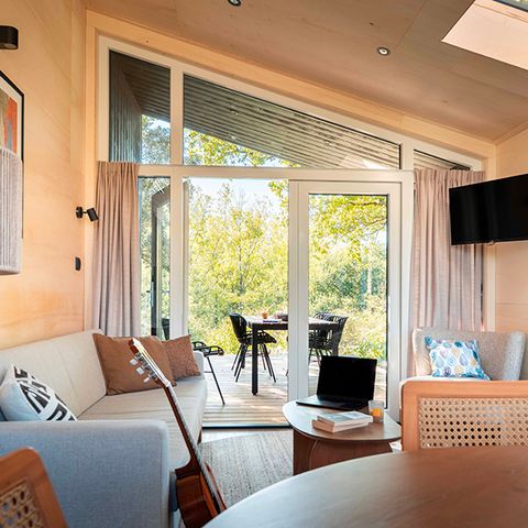 Tiny house 5 personnes - Wild Spirit 2 chambres - 60m² - TV -CLIM - LV - SH + SAUNA + BAIN NORDIQUE