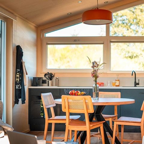 Tiny house 5 personnes - Wild Spirit 2 chambres - 60m² - TV -CLIM - LV - SH + SAUNA + BAIN NORDIQUE