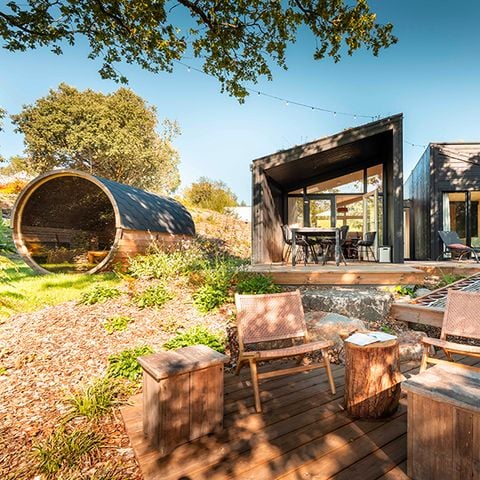 Tiny house 5 personnes - Wild Spirit 2 chambres - 60m² - TV -CLIM - LV - SH + SAUNA + BAIN NORDIQUE