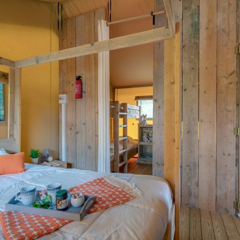 Tente en toile et en bois 6 personnes - Safari Lodge, 6p Climatisée