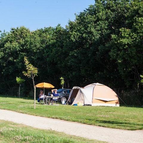 EMPLACEMENT - Standard 100-150m² TENTE