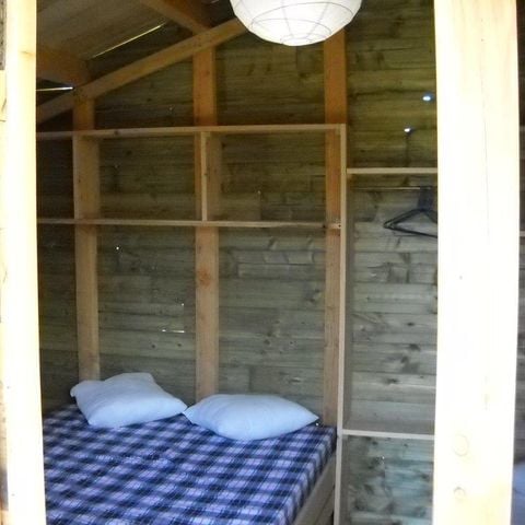 Canvas bungalow 4 persons - Châtaigner hut without sanitary facilities