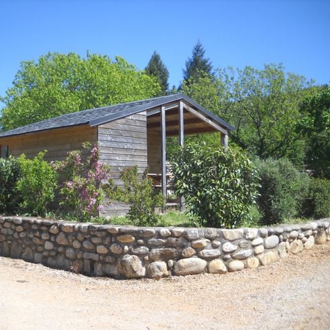 Canvas bungalow 4 persons - Châtaigner hut without sanitary facilities