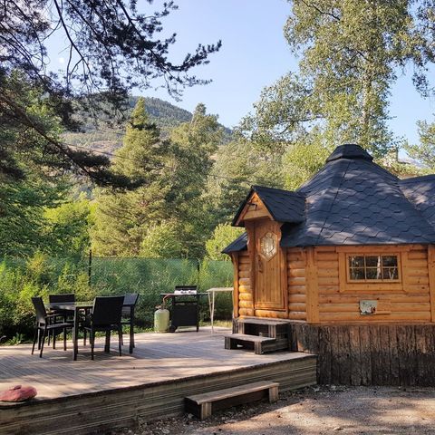 UNUSUAL ACCOMMODATION 4 people - Refuge - Hut spirit - Without water or sanitary facilities for 2/4 people,