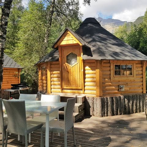 Insolite 6 personnes - Refuge - Esprit cabane - Sans eau ni sanitaire 4/6 places