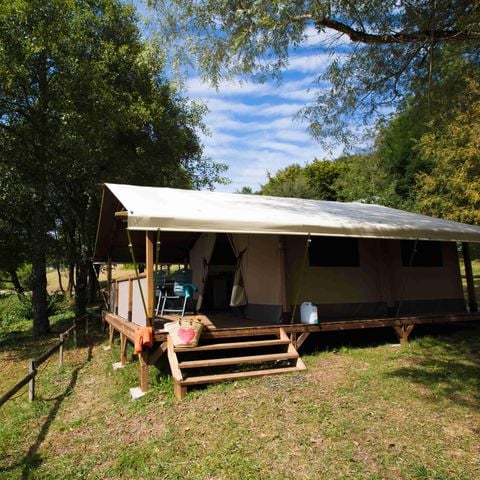 Tente en toile et en bois 5 personnes - Grande Lodge Nature et Luxe
