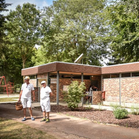 PARCELA - Parcela (con electricidad)