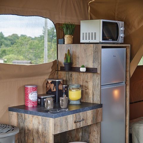 Tente en toile et en bois 4 personnes - Cabane Confort Lodge sur pilotis 32m²