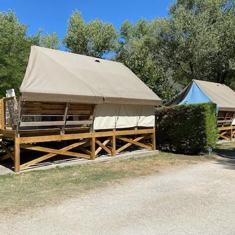 Tente en toile et en bois 4 personnes - Ecolodge confort 21m² (sans sanitaires)