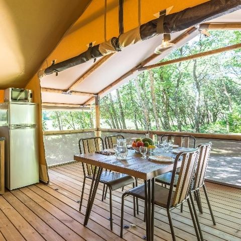 Tente en toile et en bois 5 personnes - Lodge sur pilotis Confort+ 46m²
