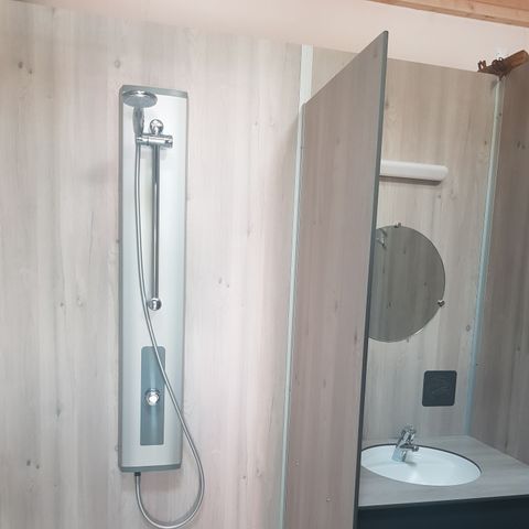 STAANPLAATS - Pakket met voertuig