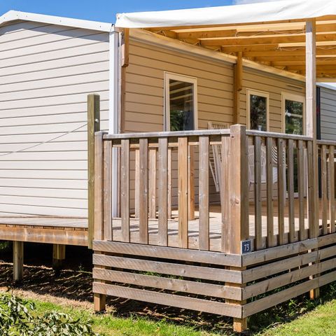 BUNGALOW 6 personnes - Mobil-home | Comfort | 2 Ch. | 4/6 Pers. | *Terrasse surélevée* | 1 SDB | Clim. | TV