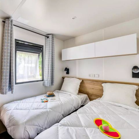 MOBILE HOME 6 people - Premium+ 4 Rooms 6 People Air-conditioned + TV