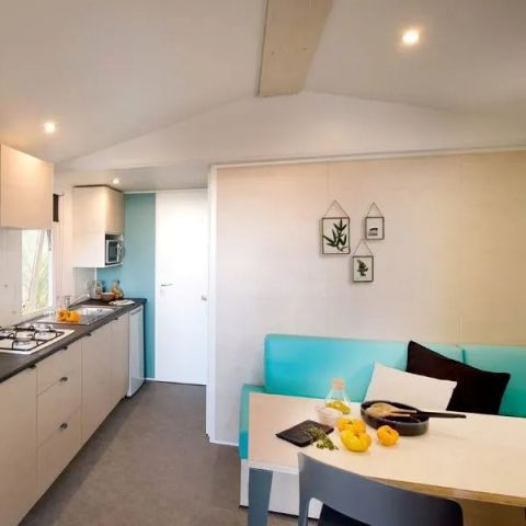 Mobilheim 6 Personen - Mobil Home Aqua 2Zi 4/6Pers Halbüberdachte Terrasse