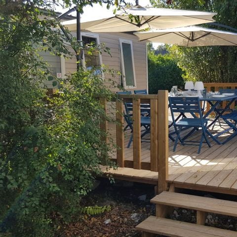 MOBILHOME 8 personnes - MH4 COTTAGE TRIBU 52.6 m² (2 Mobil-homes face à face avec terrasse commune)